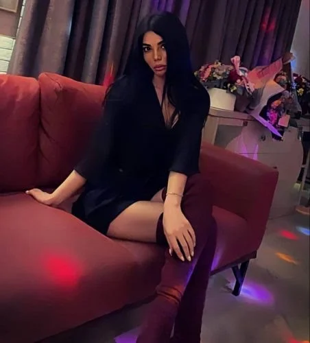 Azgın Kemalpaşa Escort